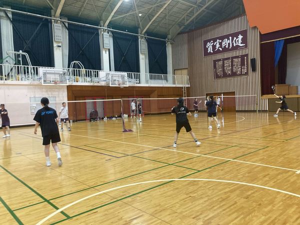 女子バトミントン部